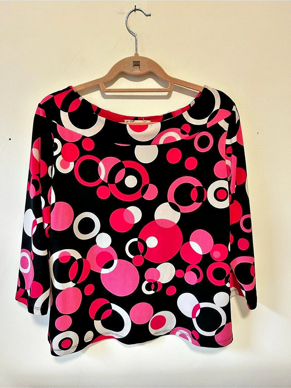dressbarn Geometric Long Sleeve Top in Black & Pink Like New